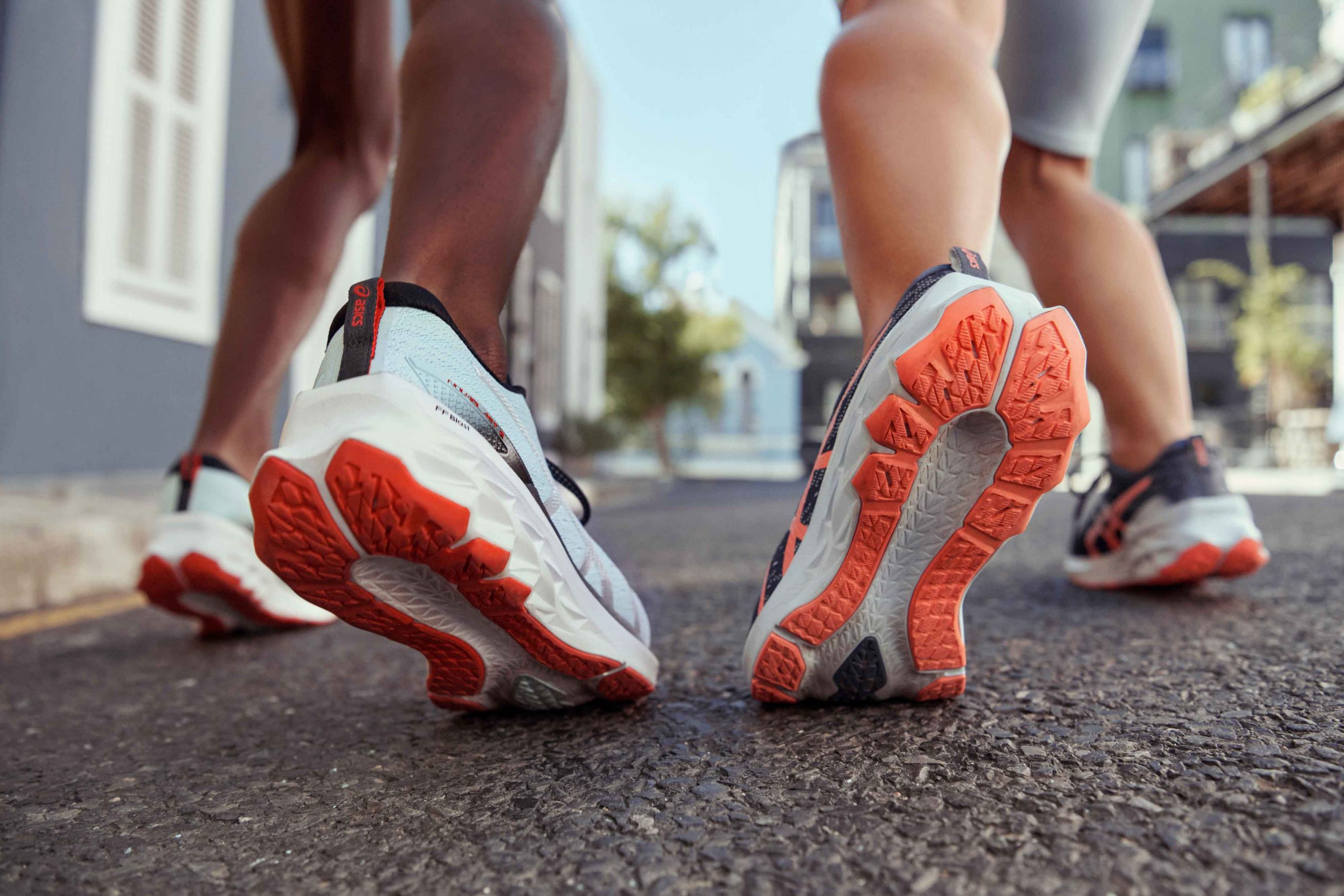 ASICS Novablast 2