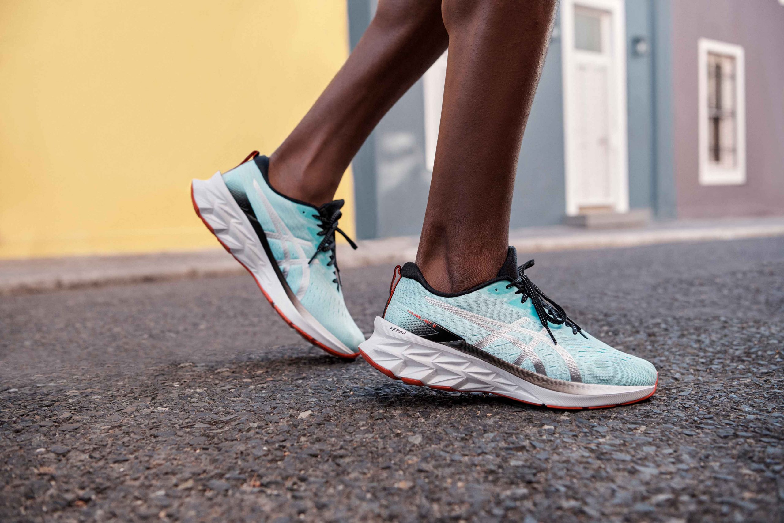 ASICS Novablast 2