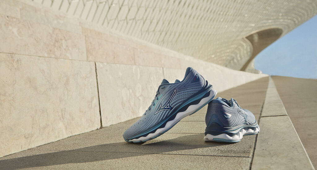 Mizuno Wave Sky 6