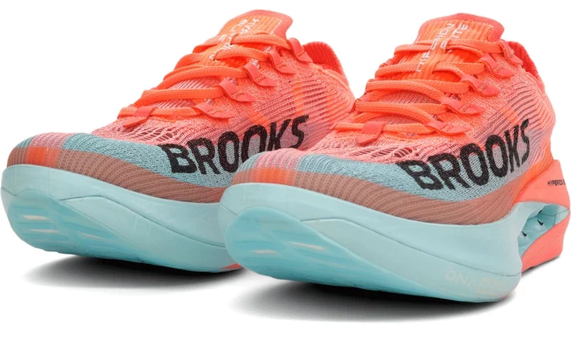 Brooks Hyperion Elite 5 vooraanzicht
