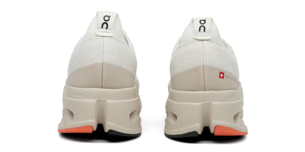 On Cloudsurfer Max achterkant