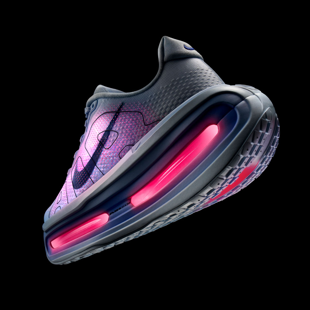 Nike Vomero Premium zijkant